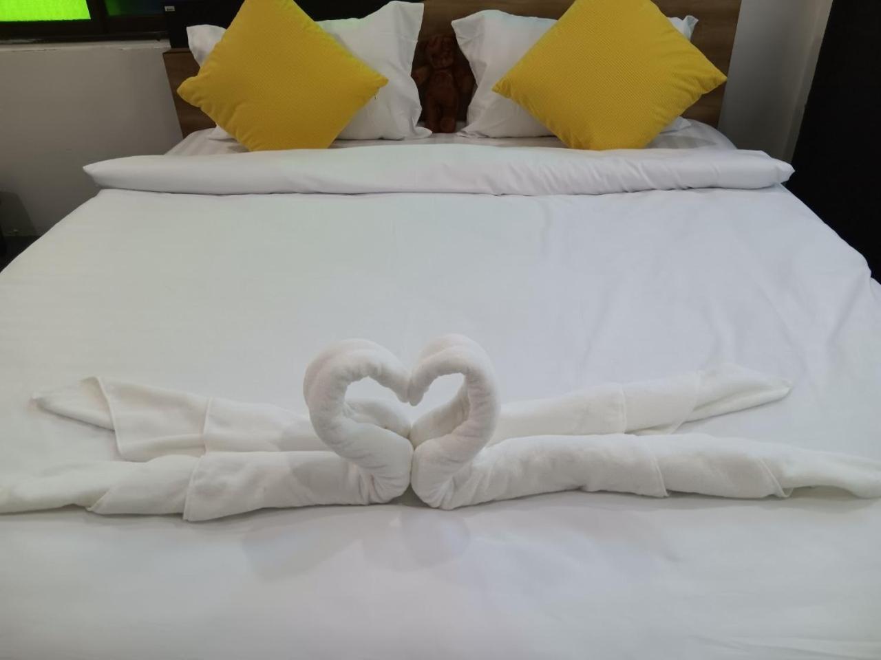 Nimman 9 Hotel Chiang Mai Bagian luar foto