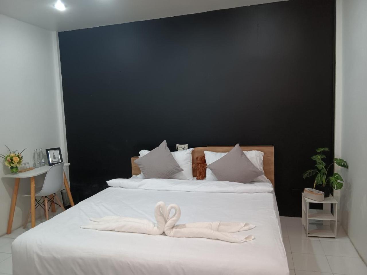 Nimman 9 Hotel Chiang Mai Bagian luar foto